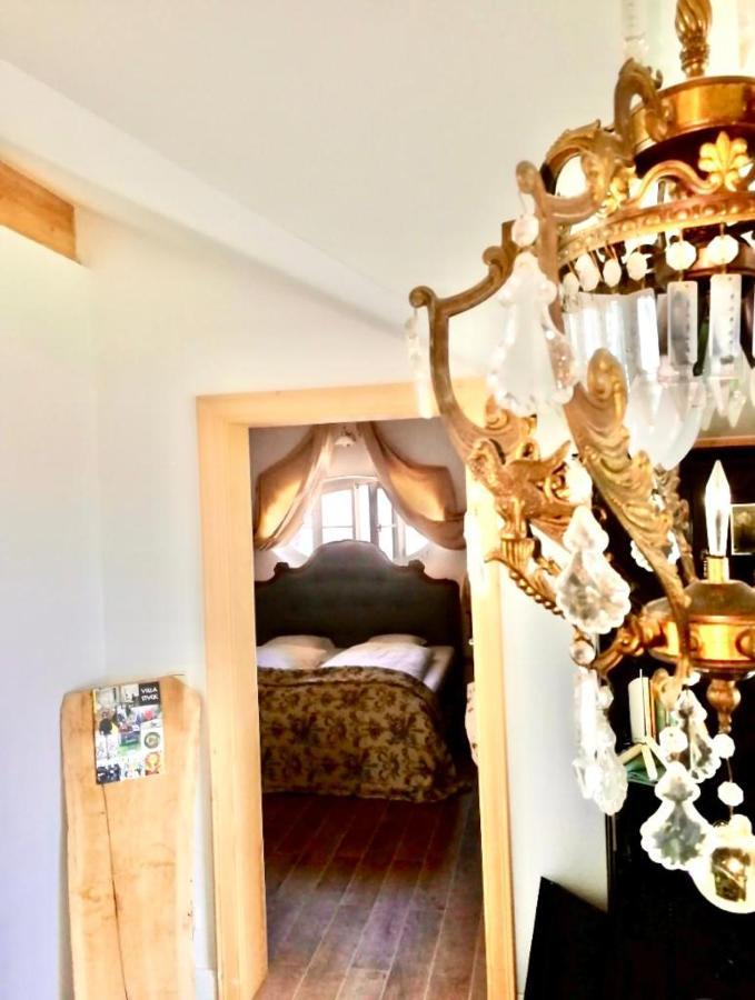 Ferienwohnung In Seenaher Kuenstlervilla In Gstadt Gstadt am Chiemsee Eksteriør bilde
