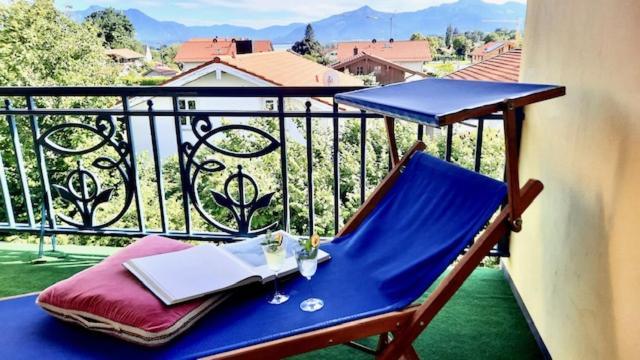 Ferienwohnung In Seenaher Kuenstlervilla In Gstadt Gstadt am Chiemsee Eksteriør bilde